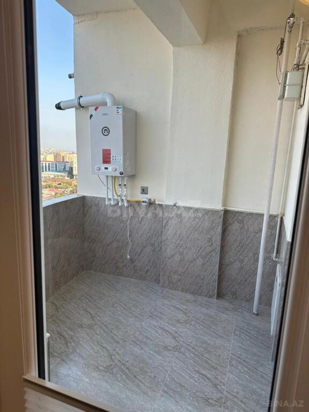 Satılır 3 otaqlı mənzil 116 m²