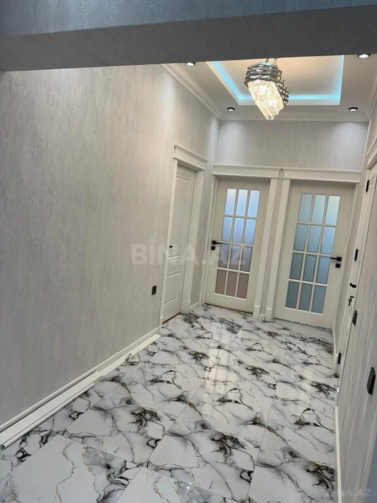 Satılır 3 otaqlı mənzil 116 m²