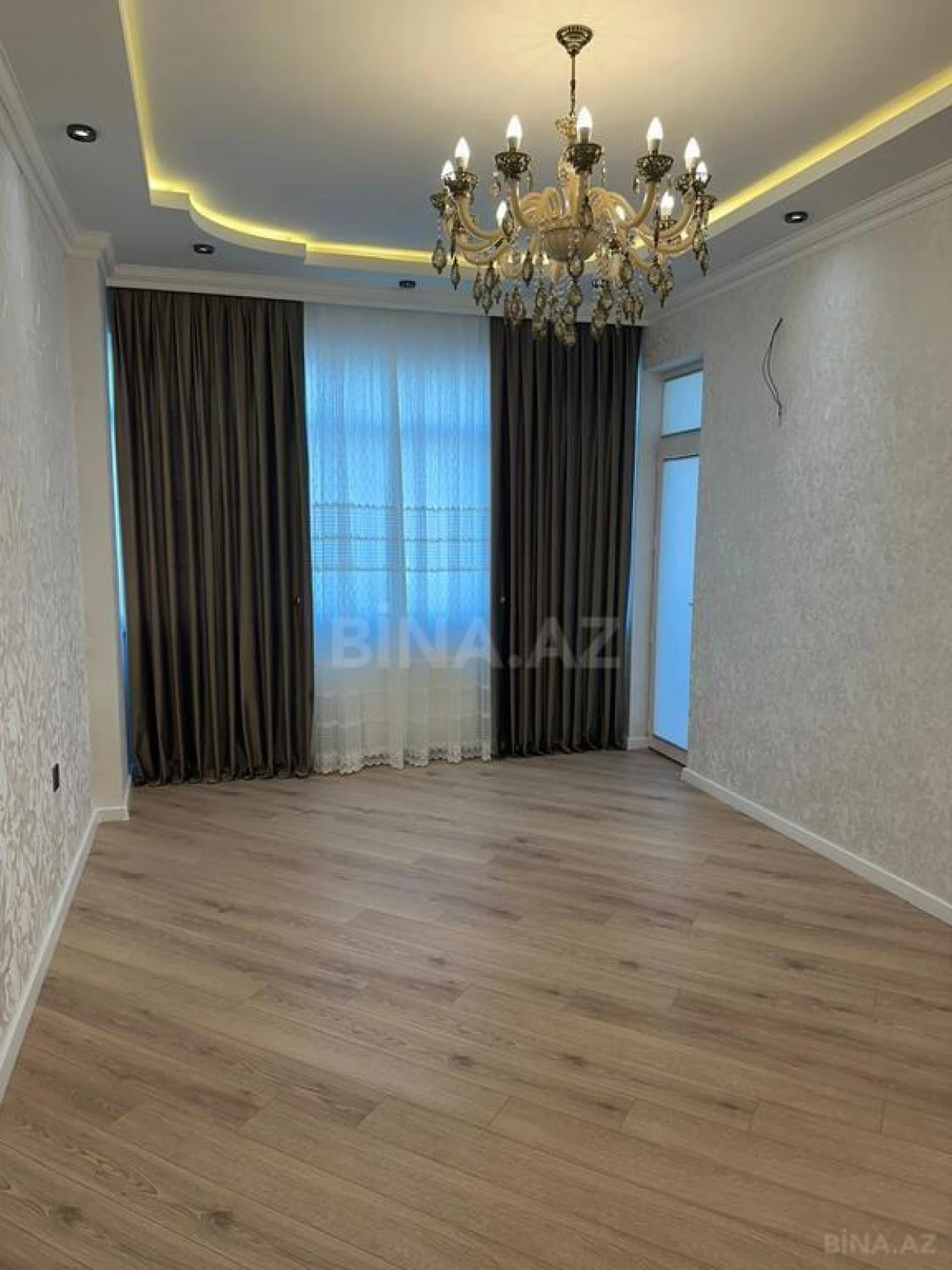 Satılır 3 otaqlı mənzil 116 m²