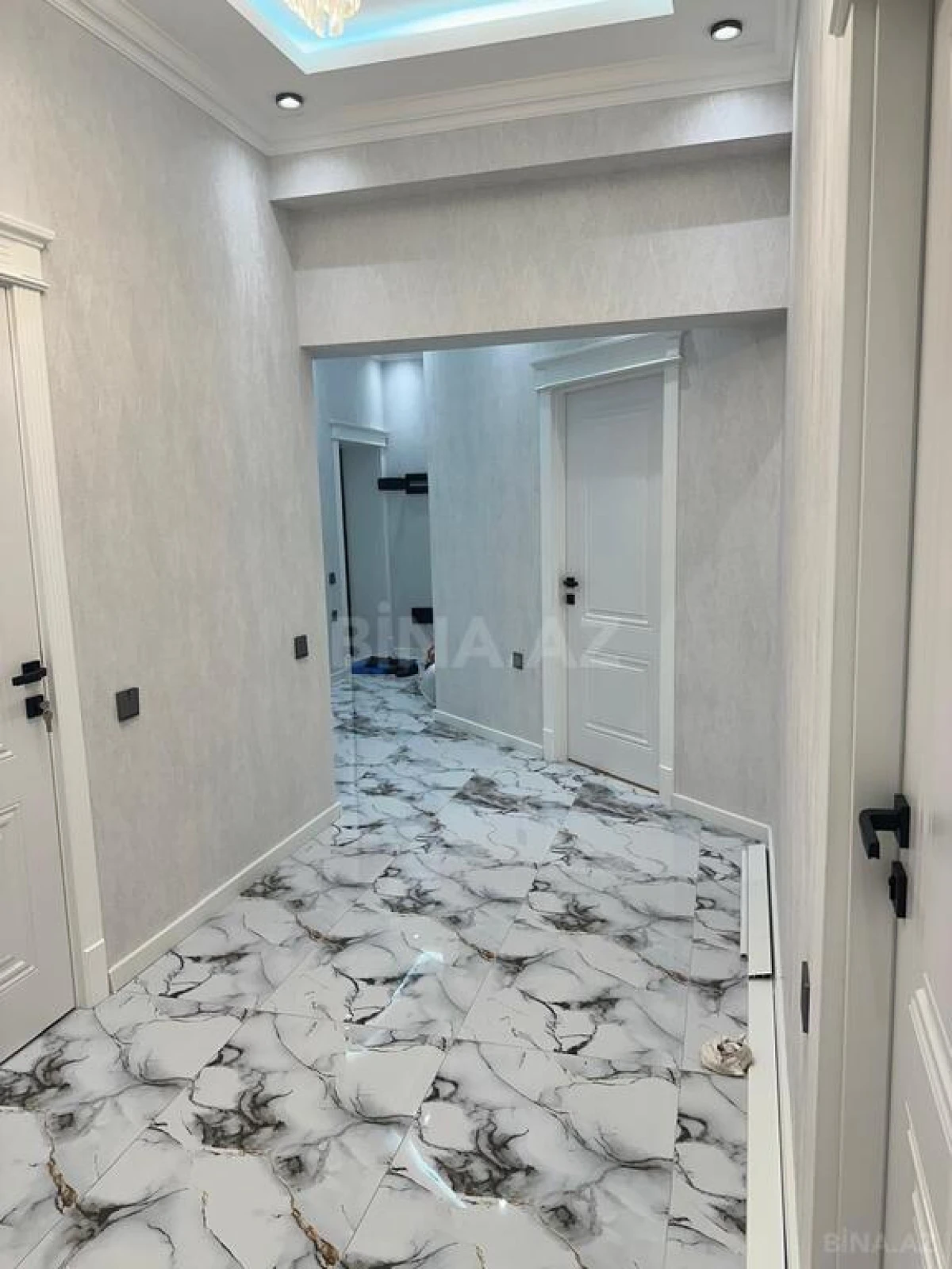 Satılır 3 otaqlı mənzil 116 m²