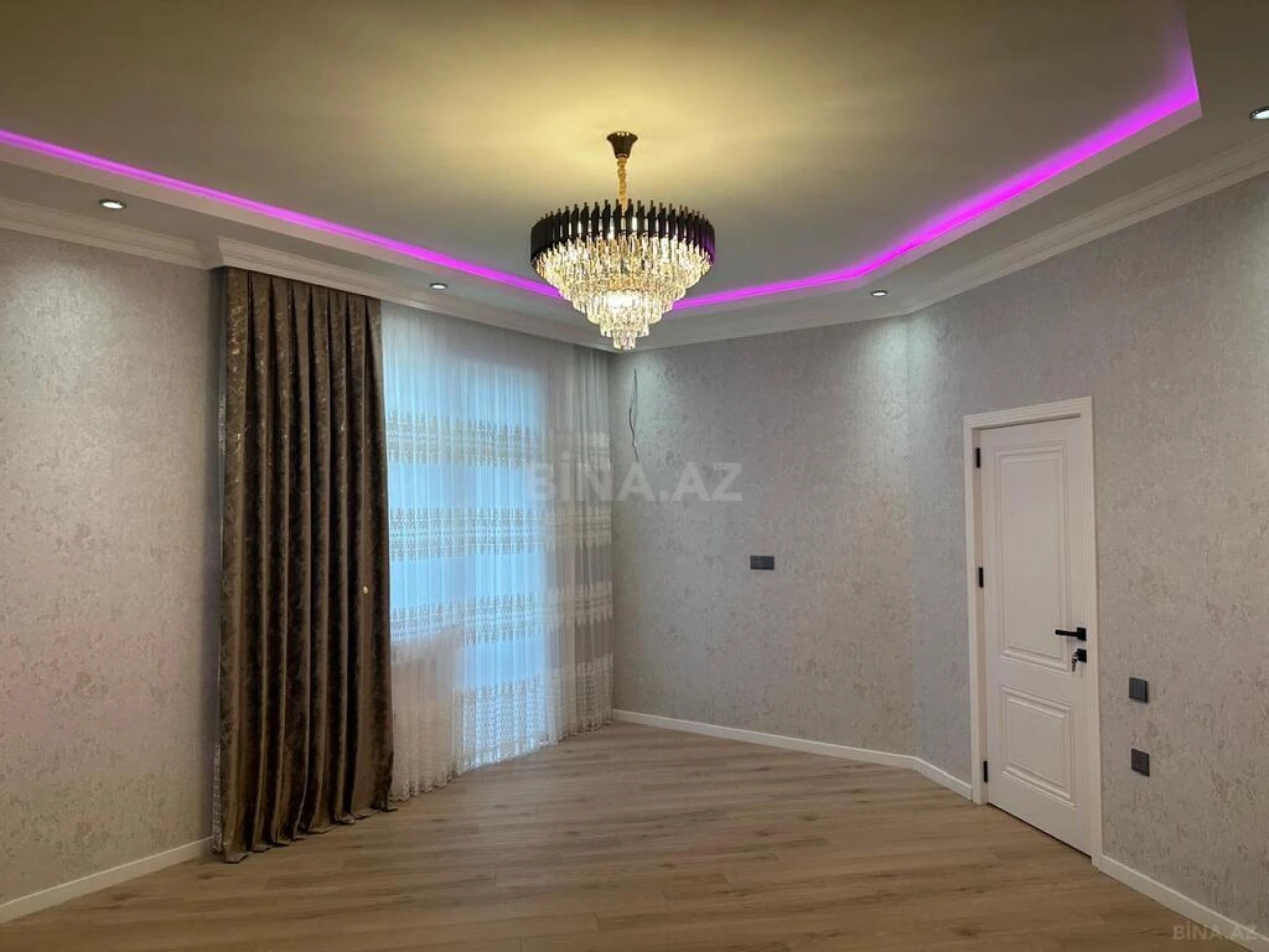 Satılır 3 otaqlı mənzil 116 m²