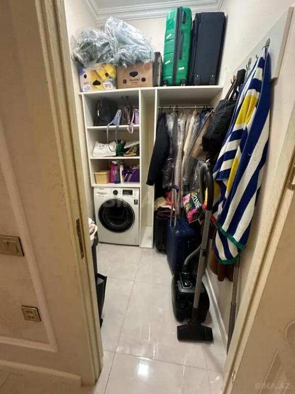 Satılır 3 otaqlı mənzil 125 m²