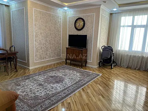 Satılır 3 otaqlı mənzil 125 m²
