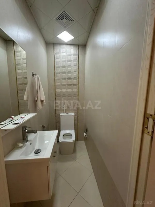 Satılır 3 otaqlı mənzil 125 m²