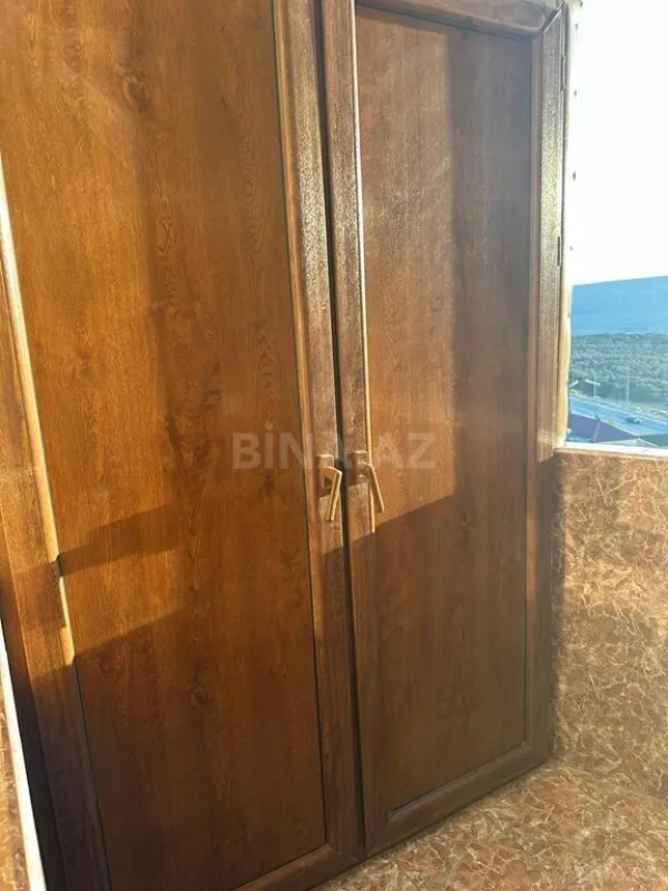 Satılır 3 otaqlı mənzil 125 m²