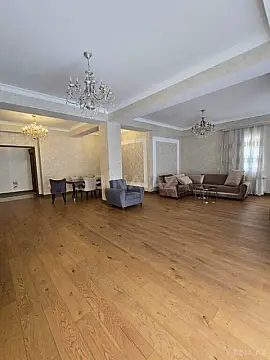 Kirayə verilir 5 otaqlı mənzil 270 m²
