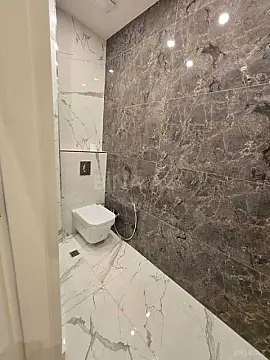 Kirayə verilir 5 otaqlı mənzil 270 m²