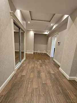 Kirayə verilir 5 otaqlı mənzil 270 m²