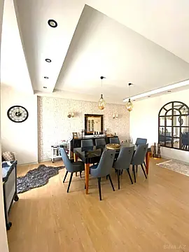 Satılır 6 otaqlı mənzil 240 m²