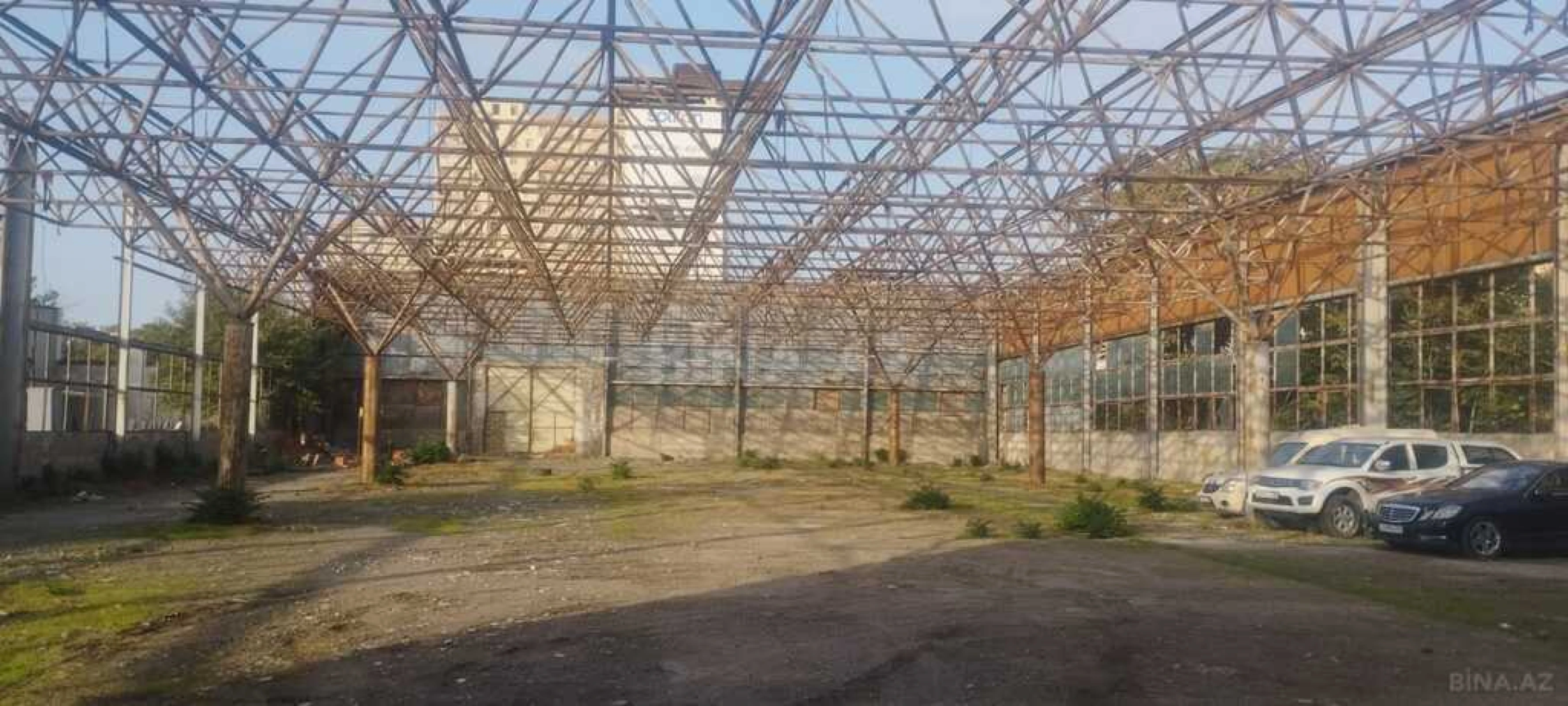 Kirayə verilir obyekt 2700 m²