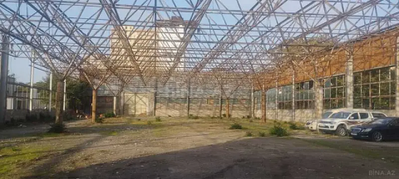 Kirayə verilir obyekt 2700 m²