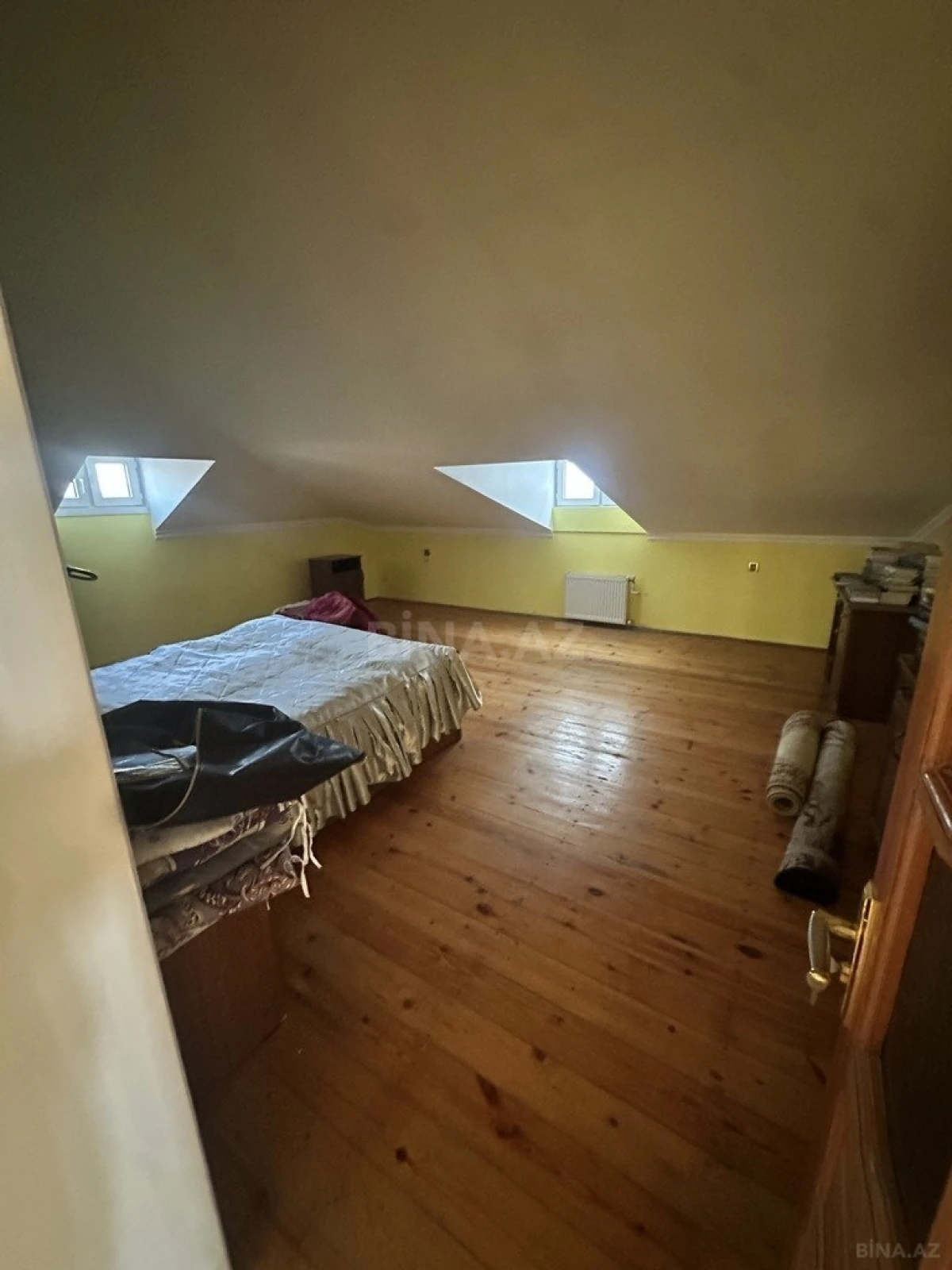 Satılır 13 otaqlı həyət evi 500 m²