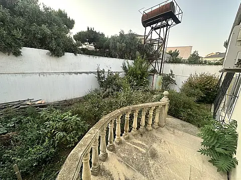 Satılır 13 otaqlı həyət evi 500 m²