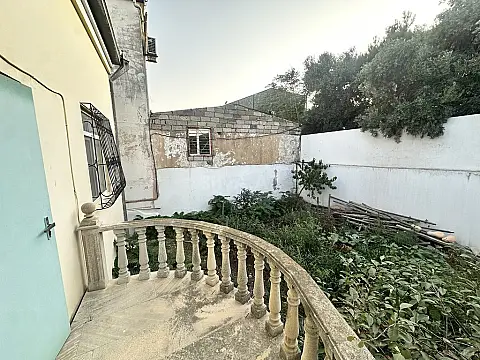 Satılır 13 otaqlı həyət evi 500 m²