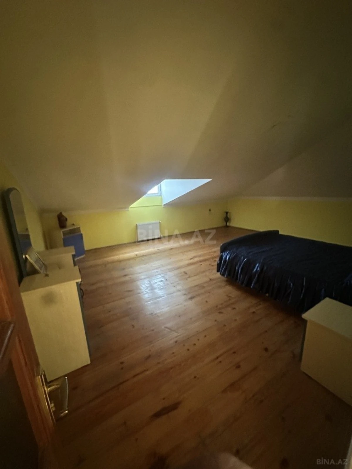 Satılır 13 otaqlı həyət evi 500 m²