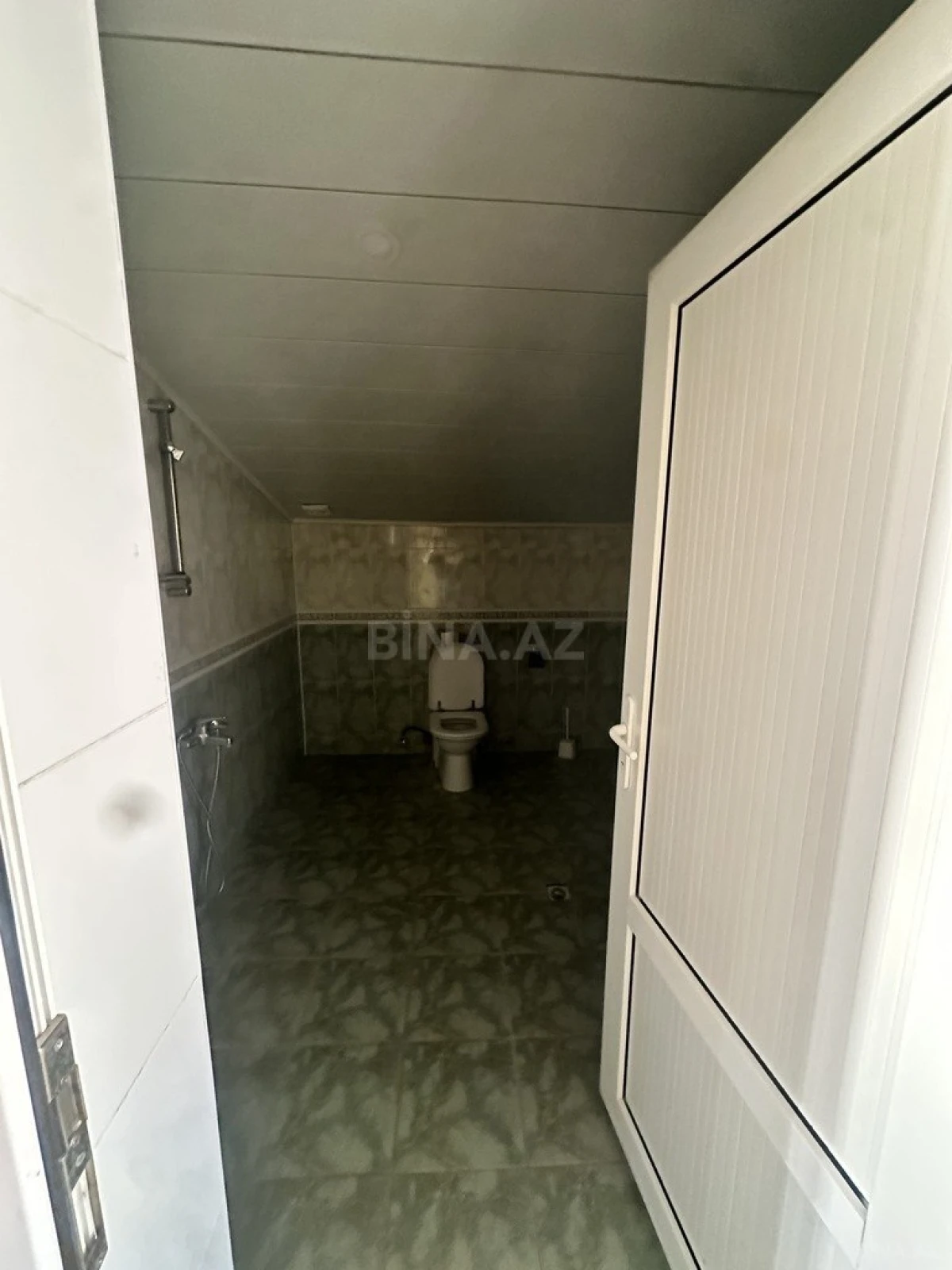 Satılır 13 otaqlı həyət evi 500 m²