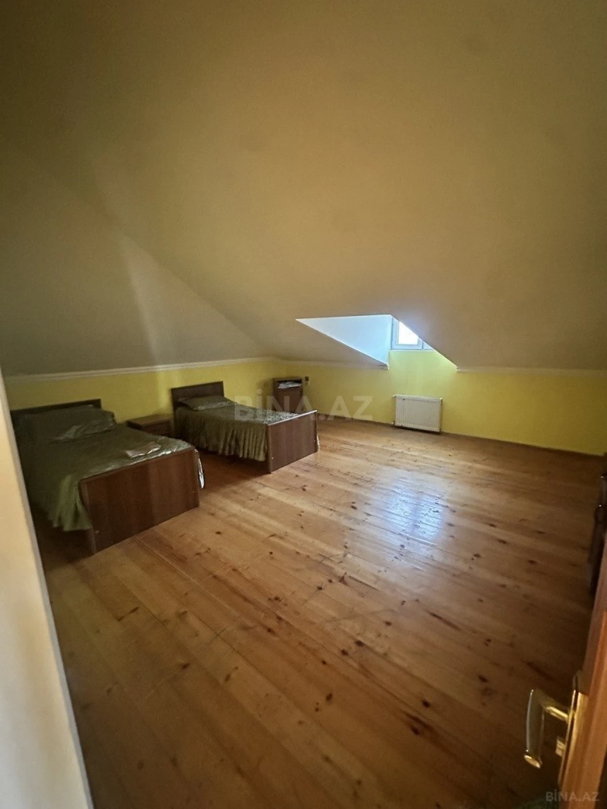 Satılır 13 otaqlı həyət evi 500 m²