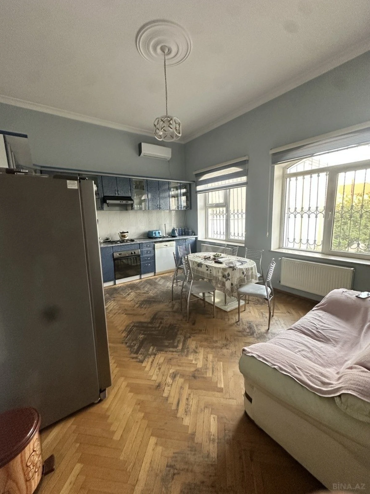 Satılır 13 otaqlı həyət evi 500 m²