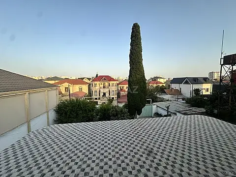 Satılır 13 otaqlı həyət evi 500 m²