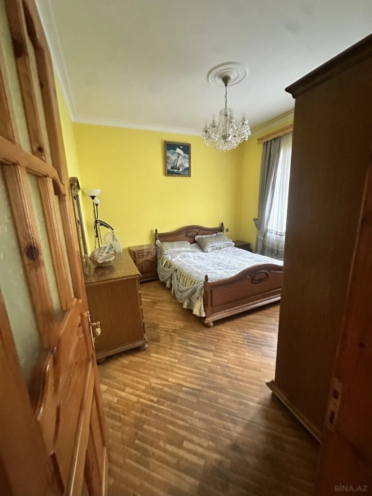 Satılır 13 otaqlı həyət evi 500 m²