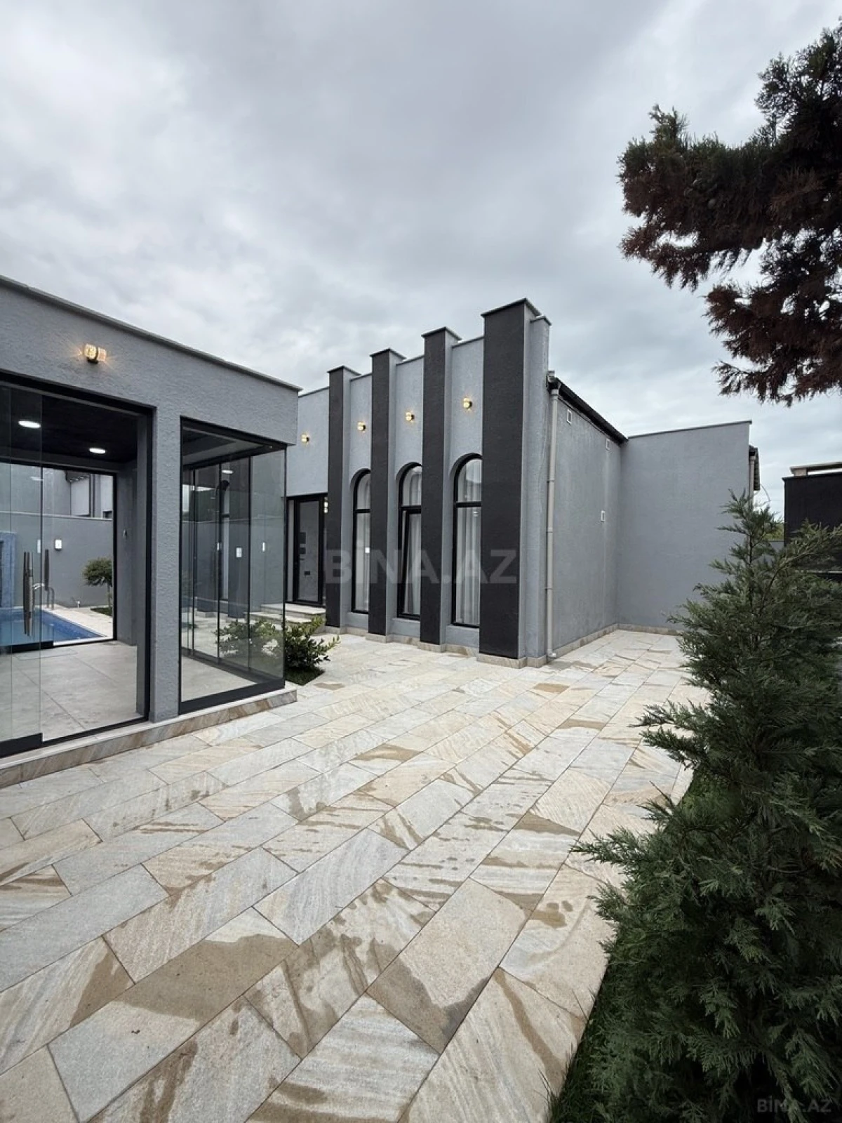 Satılır 4 otaqlı həyət evi 140 m²