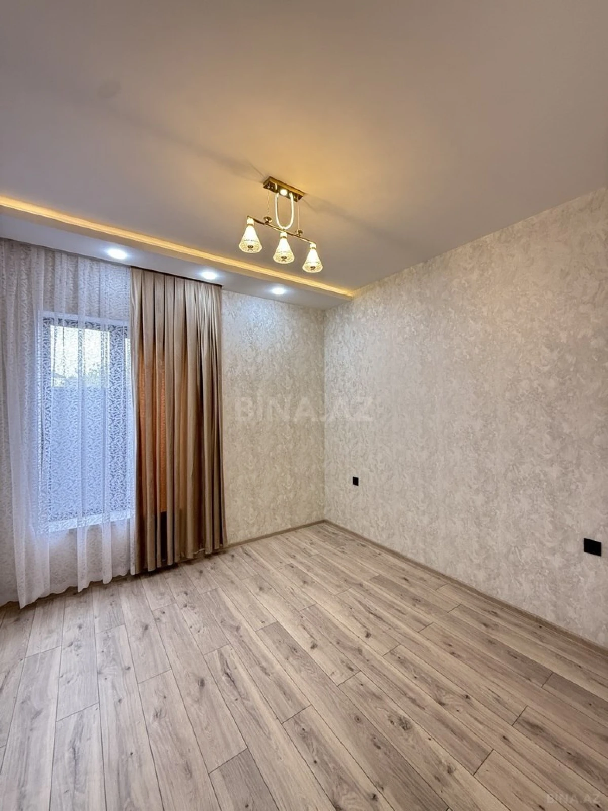 Satılır 4 otaqlı həyət evi 140 m²