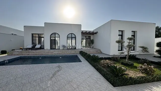 Satılır 4 otaqlı həyət evi 170 m²