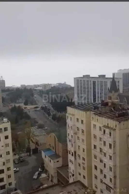 Satılır 3 otaqlı mənzil 138 m²