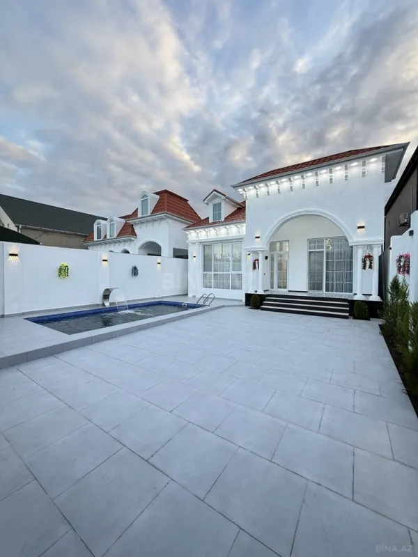 Satılır 4 otaqlı həyət evi 140 m²