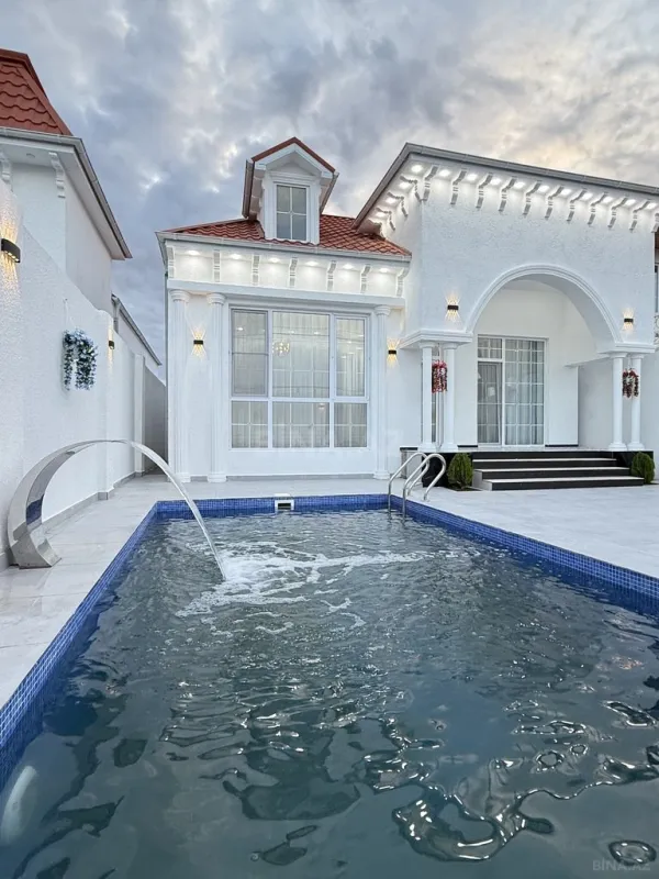 Satılır 4 otaqlı həyət evi 140 m²