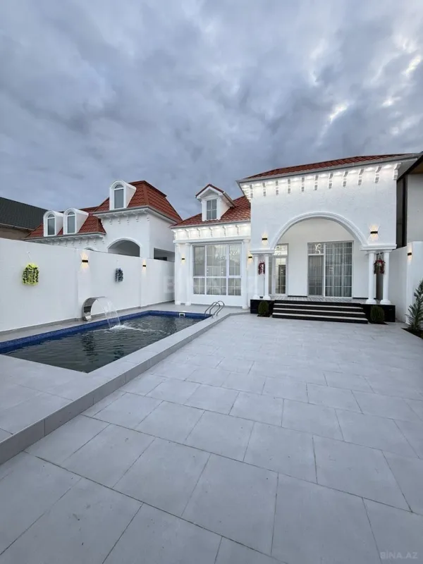 Satılır 4 otaqlı həyət evi 140 m²