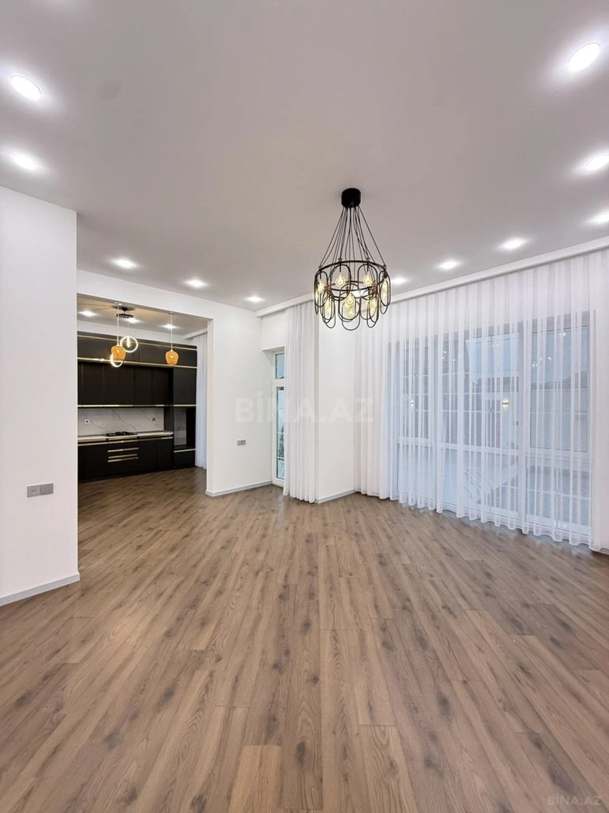 Satılır 4 otaqlı həyət evi 140 m²