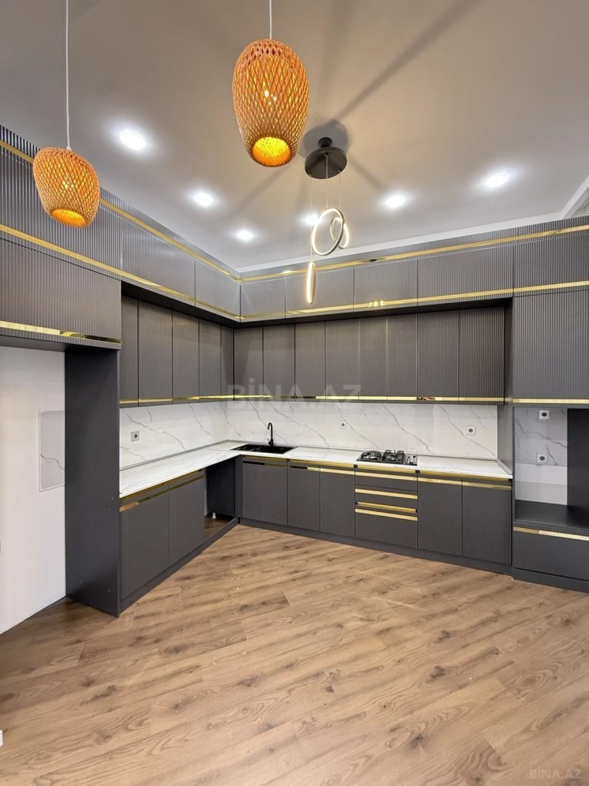 Satılır 4 otaqlı həyət evi 140 m²