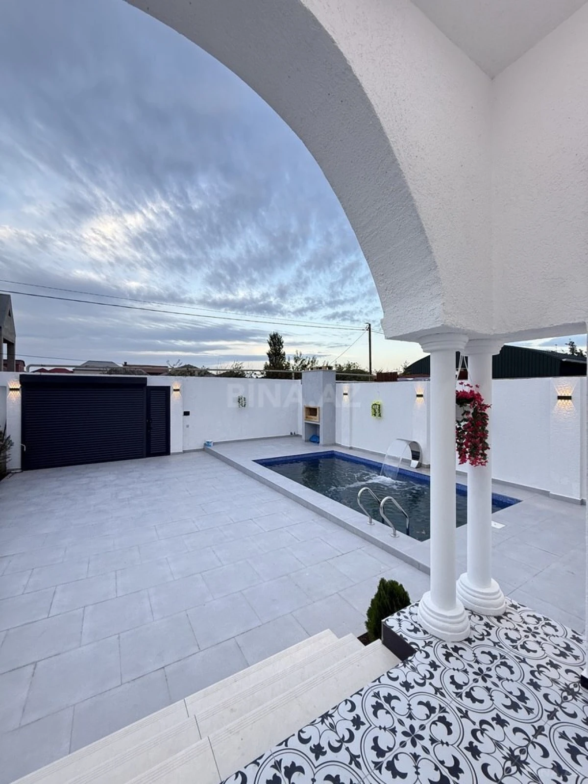 Satılır 4 otaqlı həyət evi 140 m²