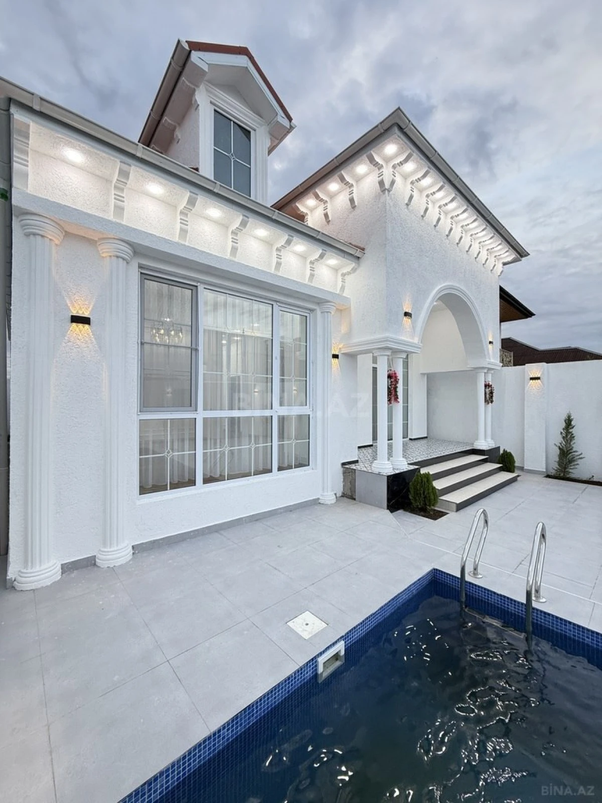 Satılır 4 otaqlı həyət evi 140 m²