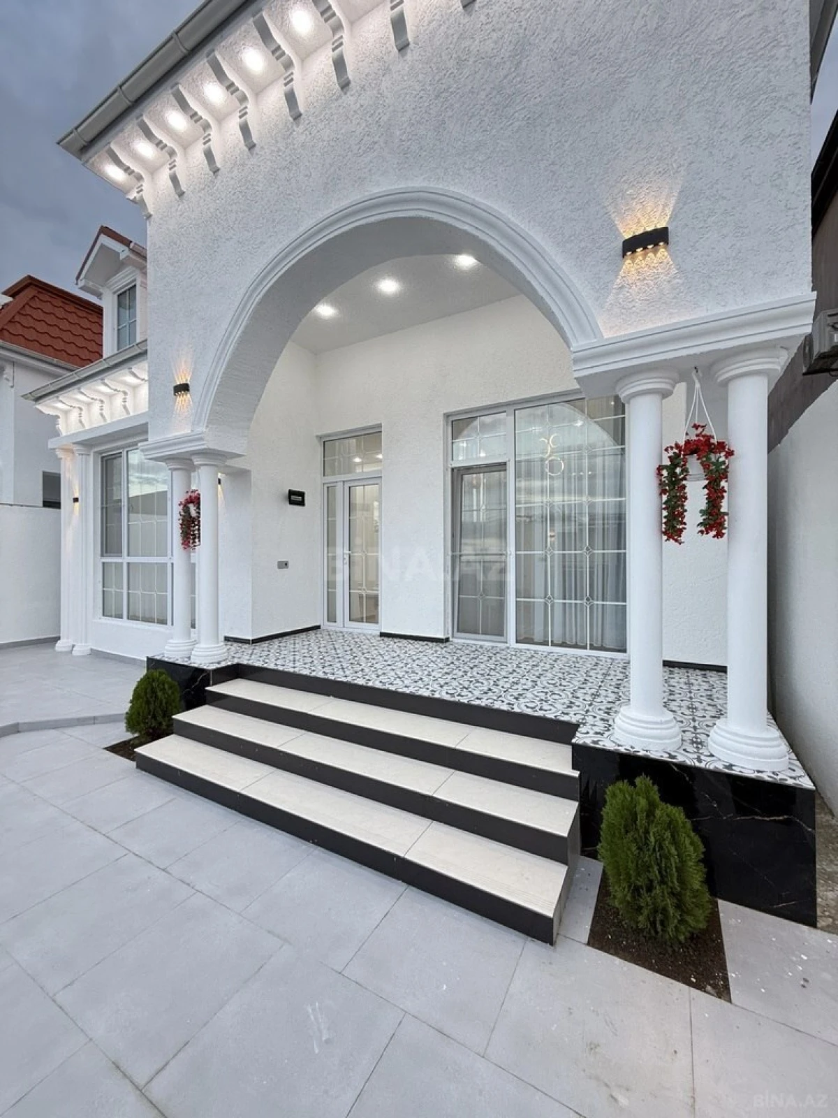 Satılır 4 otaqlı həyət evi 140 m²