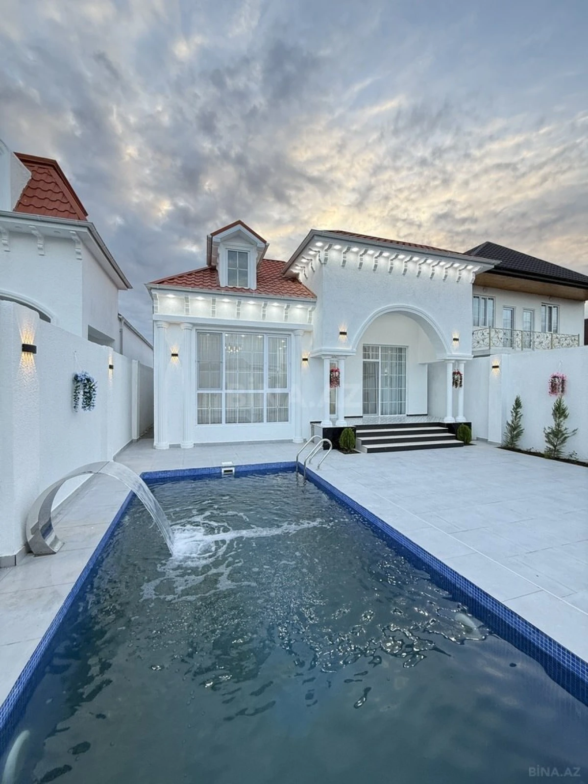 Satılır 4 otaqlı həyət evi 140 m²