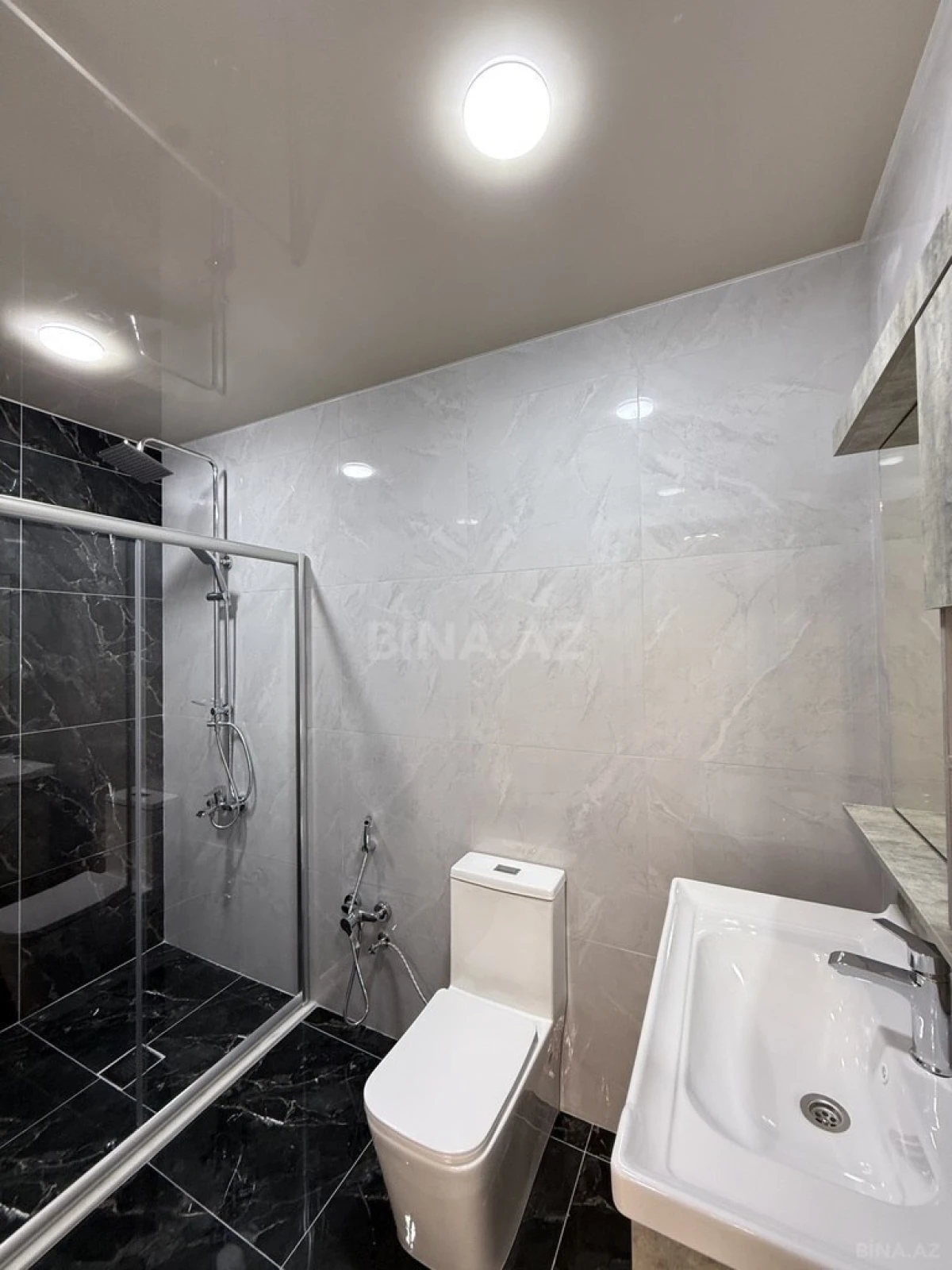 Satılır 4 otaqlı həyət evi 160 m²