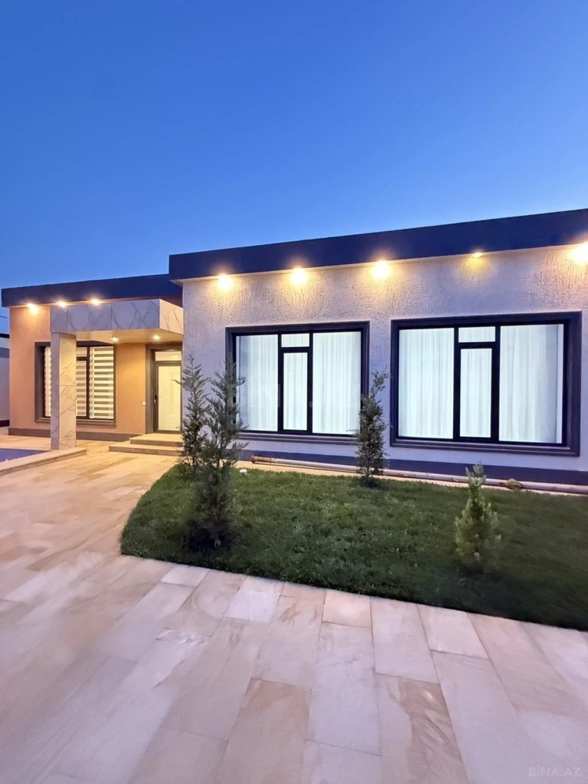 Satılır 4 otaqlı həyət evi 160 m²