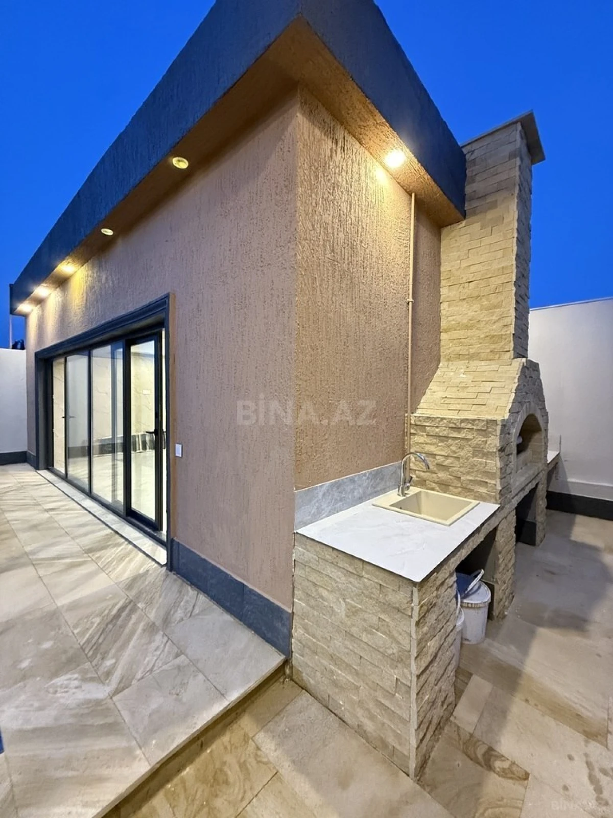 Satılır 4 otaqlı həyət evi 160 m²