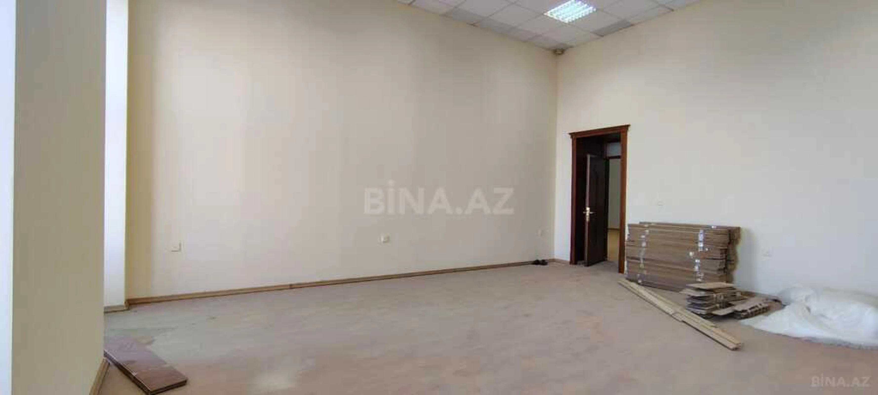 Satılır 6 otaqlı mənzil 300 m²