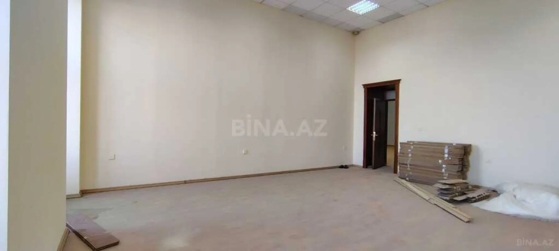 Satılır 6 otaqlı mənzil 300 m²