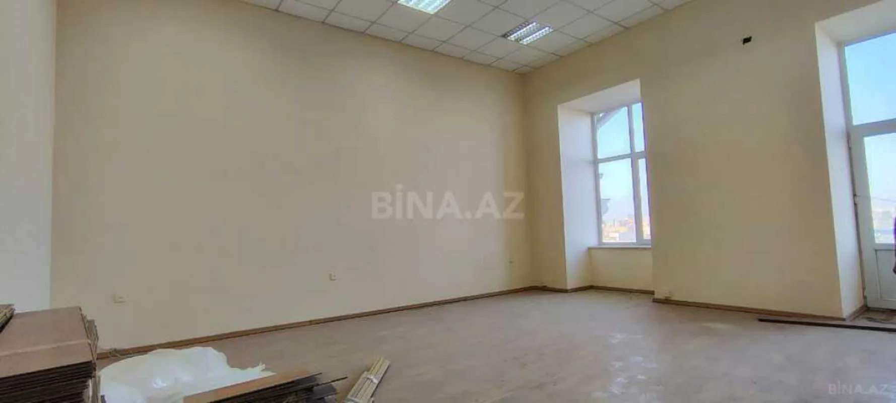 Satılır 6 otaqlı mənzil 300 m²