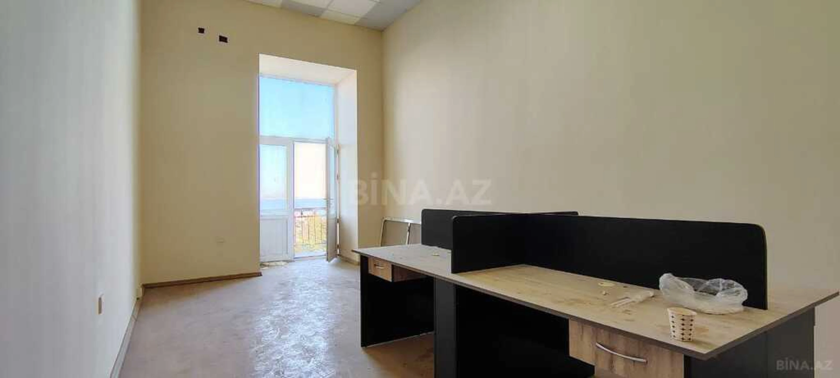 Satılır 6 otaqlı mənzil 300 m²
