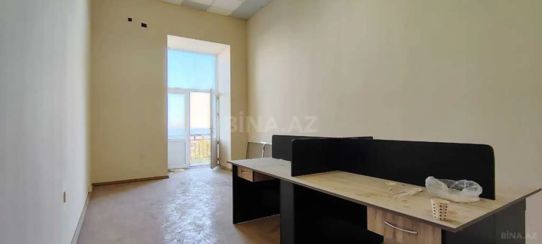 Satılır 6 otaqlı mənzil 300 m²
