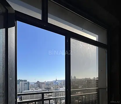 Satılır 5 otaqlı mənzil 267.5 m²