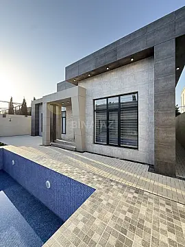 Satılır 5 otaqlı həyət evi 200 m²