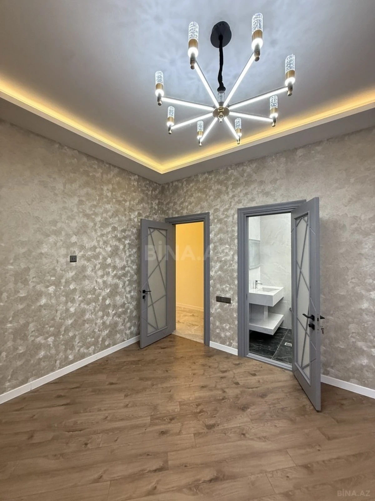 Satılır 5 otaqlı həyət evi 200 m²