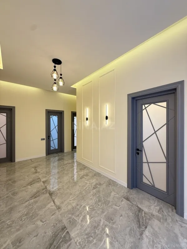 Satılır 5 otaqlı həyət evi 200 m²