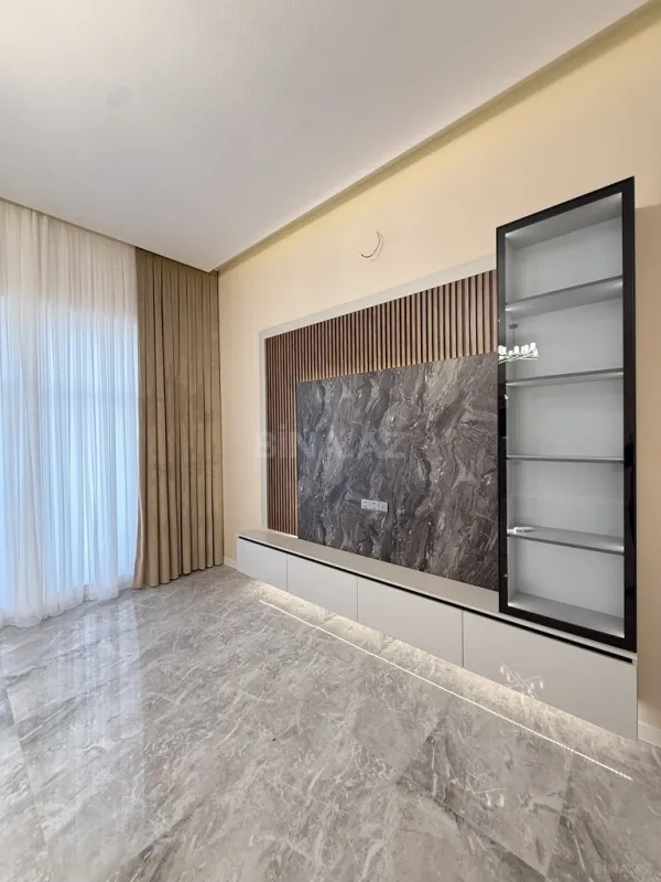 Satılır 5 otaqlı həyət evi 200 m²